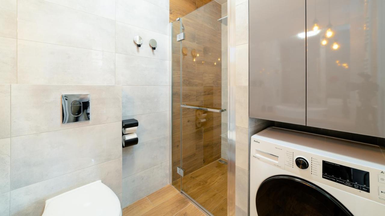 Apartamenty Everysky - Izerska 8 ชกลาร์สกา ปอเรมบา ภายนอก รูปภาพ