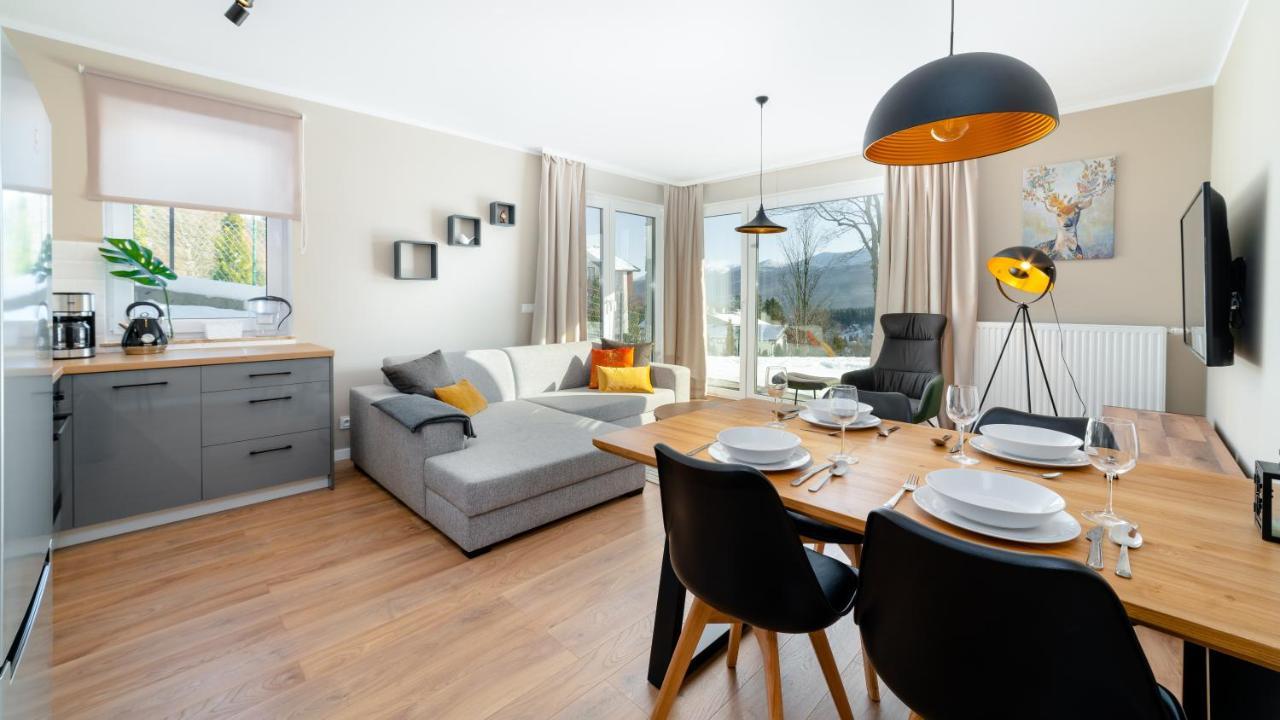 Apartamenty Everysky - Izerska 8 ชกลาร์สกา ปอเรมบา ภายนอก รูปภาพ