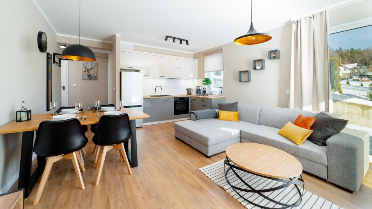 Apartamenty Everysky - Izerska 8 ชกลาร์สกา ปอเรมบา ภายนอก รูปภาพ
